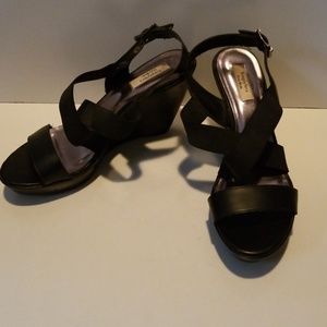 Black wedge Simply Vera shoes